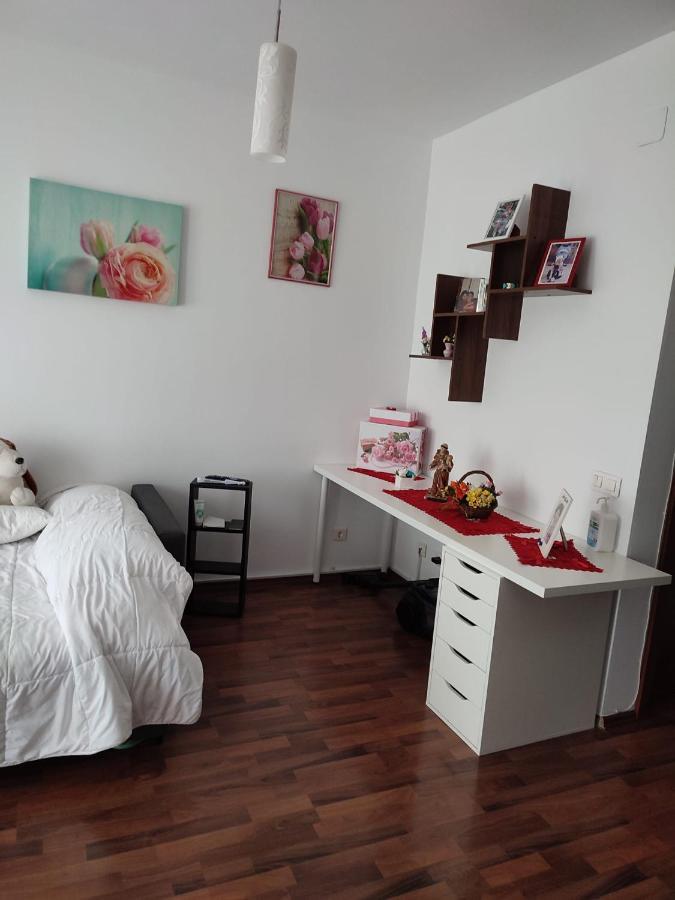 1 Room Apartment In Titan Bucharest Luaran gambar